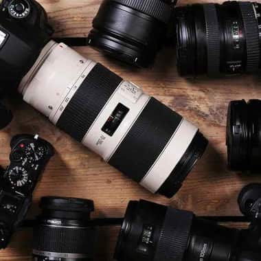 çeşitli fotoğraf makinesi ve ekipman