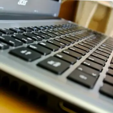 Без сюрпризів — Asus VivoBook 15 16GB/1TB Білий, дешевше не знайдете