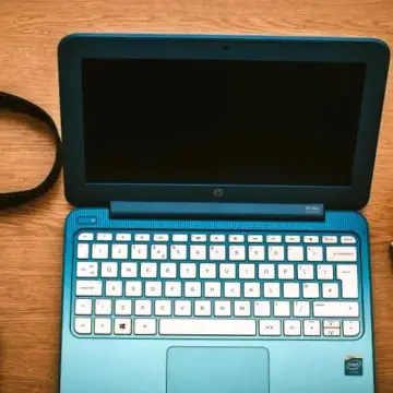 पहले मालिक से, कोई सरप्राइज़ नहीं — Asus VivoBook 15 16GB/512GB नीला