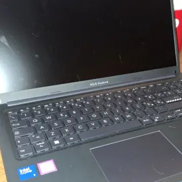 Asus VivoBook 15 8GB/256GB लाल — नए जैसा, जल्दी हैंडओवर