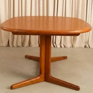 Eettafel, wegens verhuizing, prijs bespreekbaar, geen schade