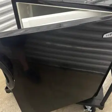 Frigorífico comercial, estado honesto, detalhes por mensagem