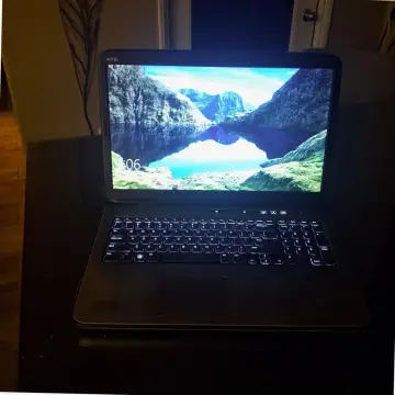 HP Pavilion 15 16GB/512GB سفید — تقریباً نو, از خانه بدون سیگار