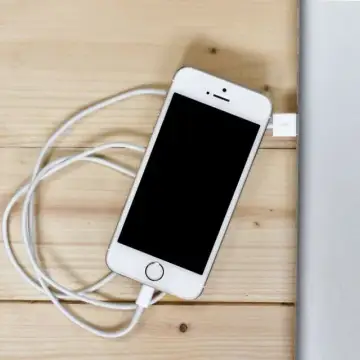 iPhone 13 64GB Червоний, З Дому без курців — Без Проблем