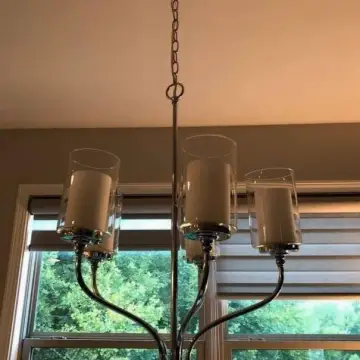 Lámpara de araña, detalles disponibles por mensaje