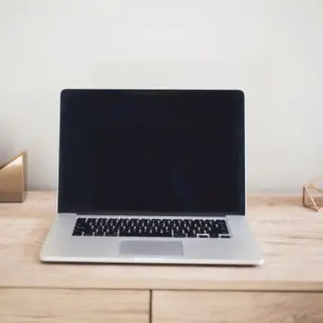 MacBook Air M1 8GB/512GB نیلا — ضرورت ہے اس لیے بیچ رہا ہوں
