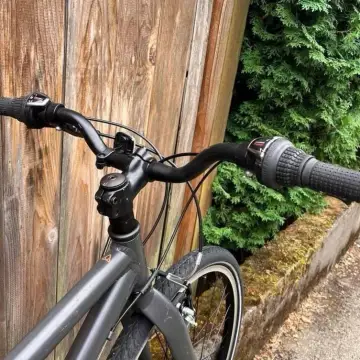 Mountain Bike, first owner, clean and tidy, moving out sale