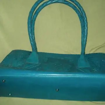 Sac à main, quelques traces mais solide, maison sans fumeur