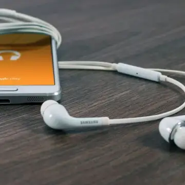 Samsung Galaxy S21, təhvilə hazır — təmiz Vəziyyətdə
