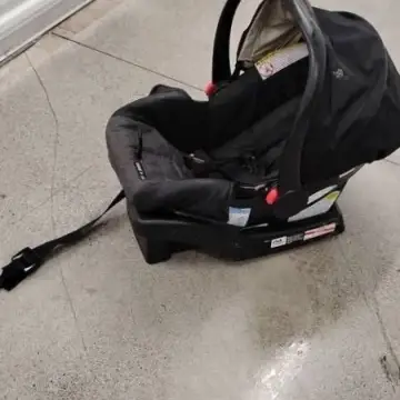 Seggiolino auto, senza rotture, casa senza fumatori