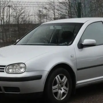 Volkswagen Golf, کوئی سرپرائز نہیں — بغیر خرابی